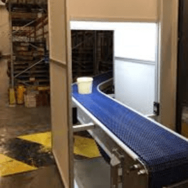 Tunnel vidéo chez Domino's Pizza