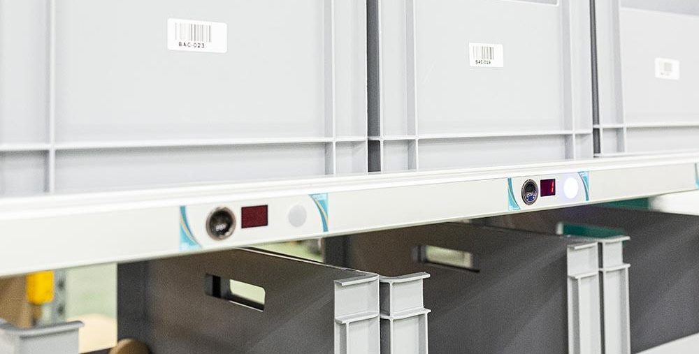 Afficheur Put to light sur meuble de stockage