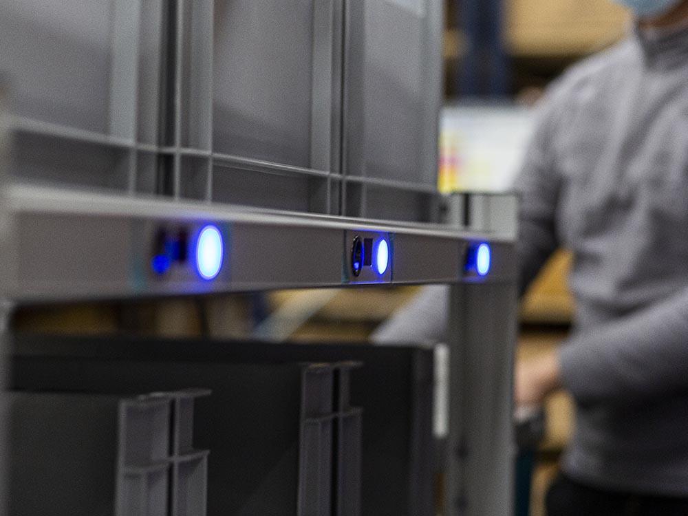 Pilotes les postes de travail : exemple de fonctionnalité lumineuse